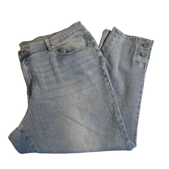 DG2 by Diane Gilman 20PW light denim stretch cropped button ankle detail jeans - Picture 1 of 13